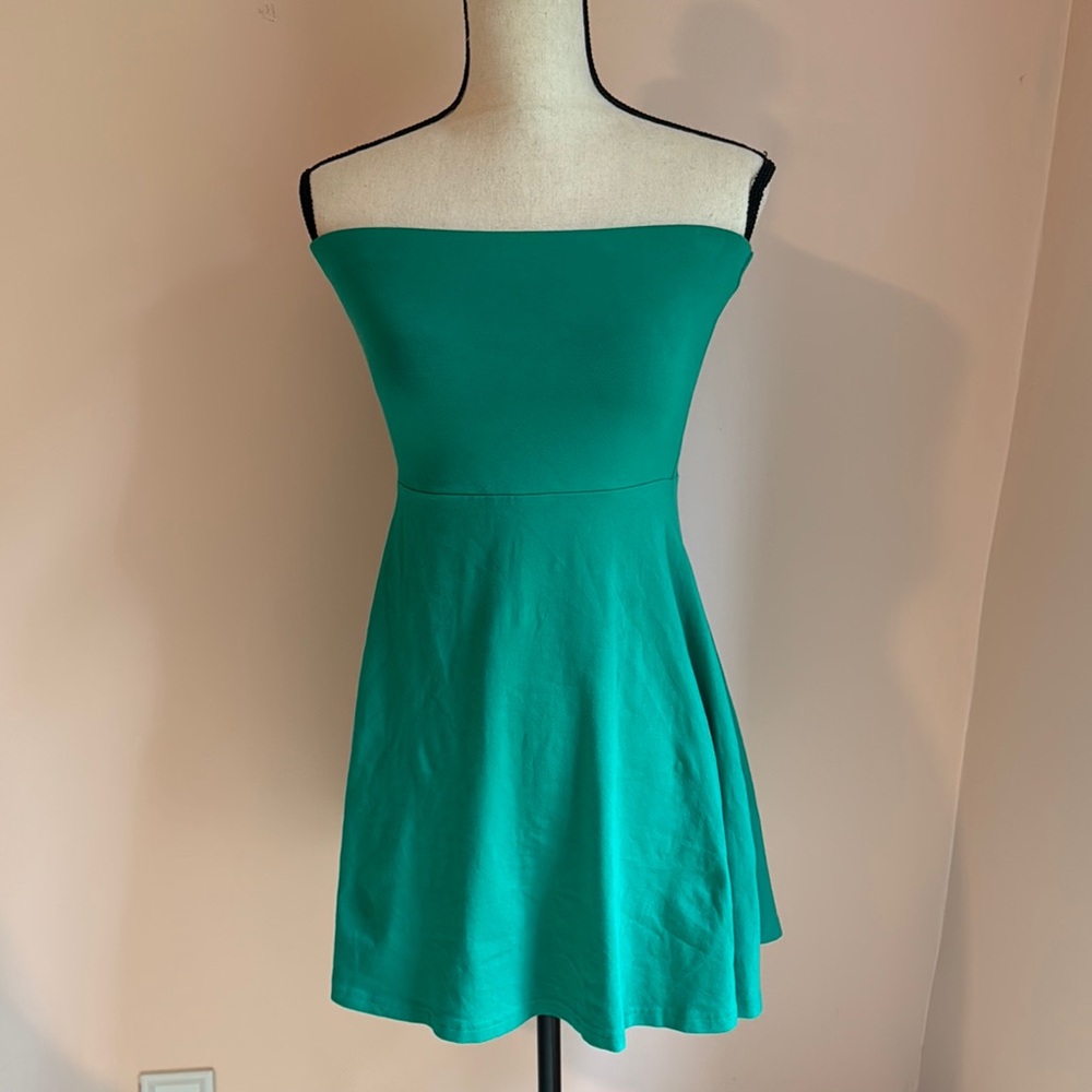 Elegant Green Off-Shoulder Dress